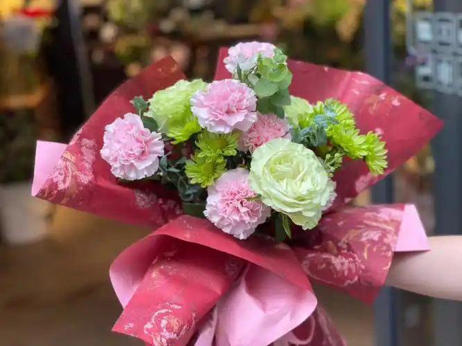 2022母亲节康乃馨混搭花束