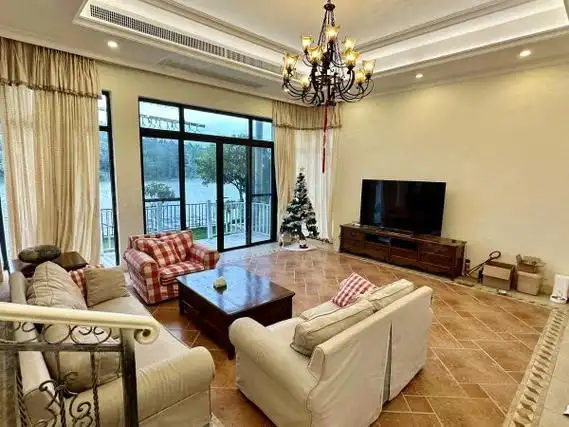 广州花都山前大道合景天湖峰境(别墅)合景天湖峰境(别墅) 6室3厅6卫