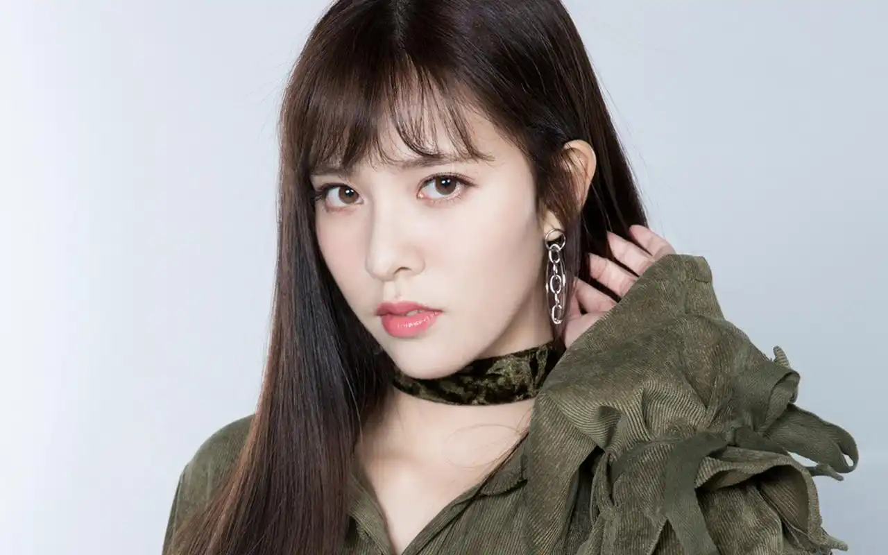 宋妍霏清甜迷人时尚写真图片桌面壁纸