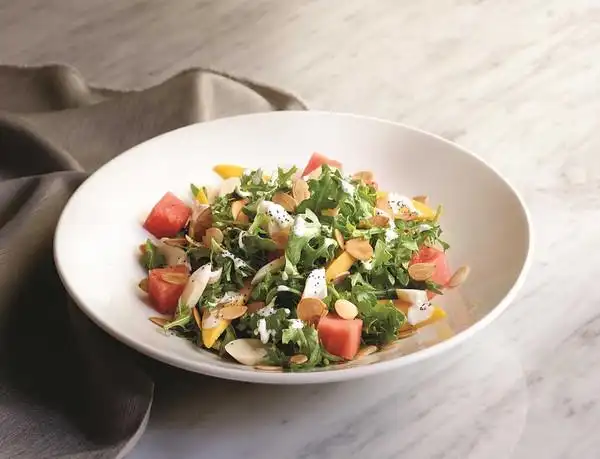 梦厂晚宴上的前菜范例:棕榈心沙拉