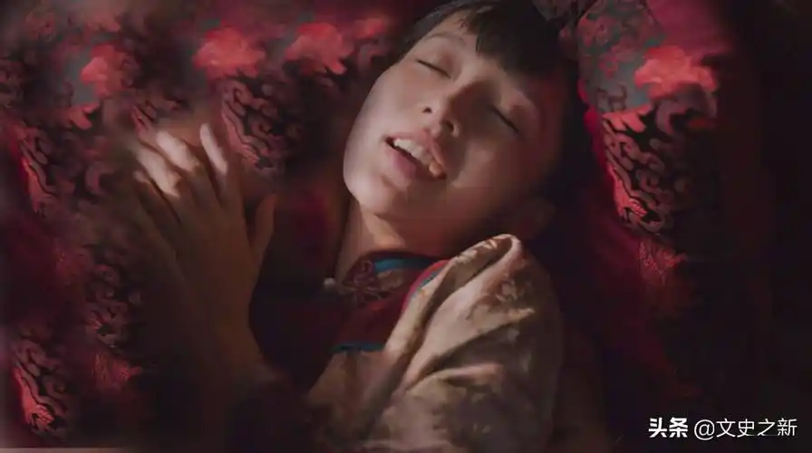 《白鹿原》上的欲望挣扎:田小娥纵欲,鹿冷氏守活寡,白灵被摧残_陈忠实