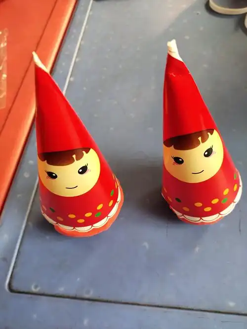 今日手工活动《不倒翁》