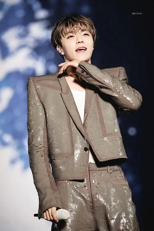 陈立农超话93#陈立农加盟巅峰盛典#    3830