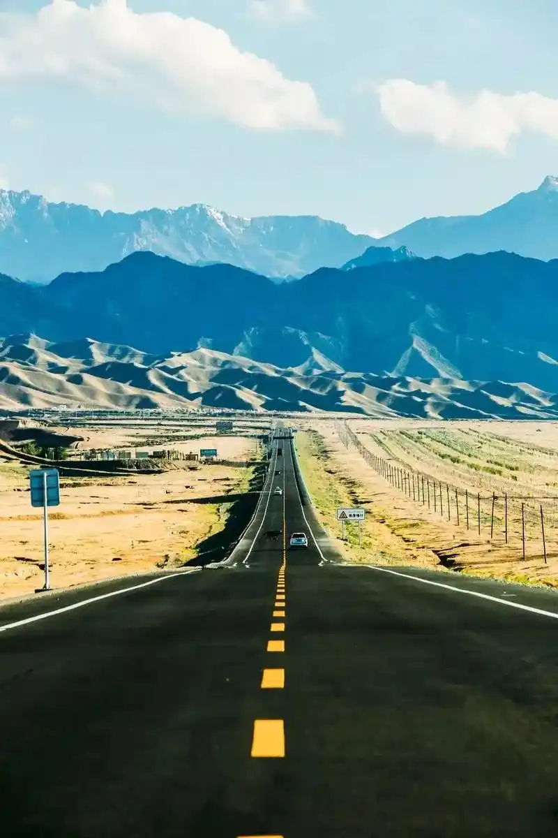 中国最美的边境公路——331国道#寻访中国神秘的边境风光# - 抖音