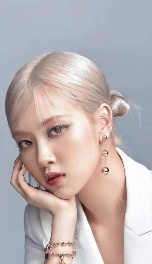 韩国女团blackpink成员rosé朴彩英头像_腾讯新闻