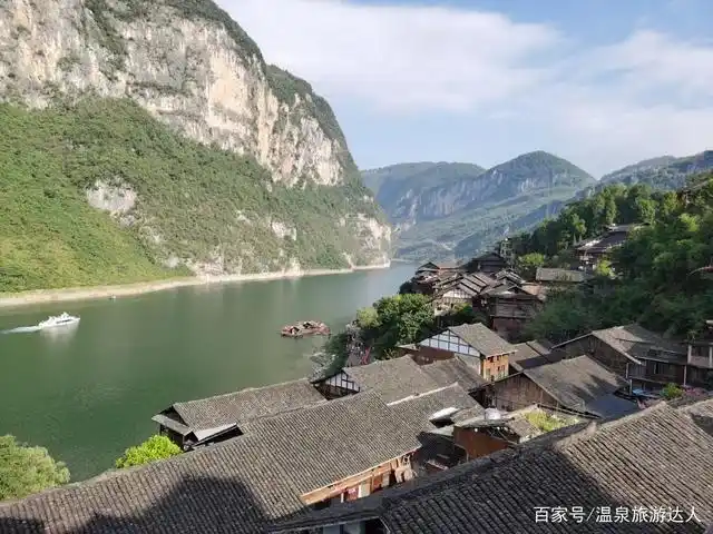 千年古镇龚滩,重庆第一镇,乌江百里画廊的明珠!