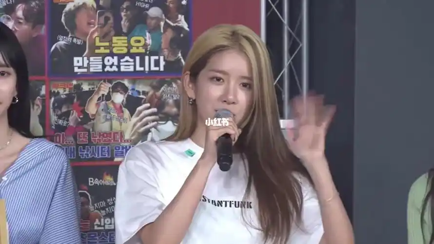 宇宙少女exy21sscenterlogotshirt