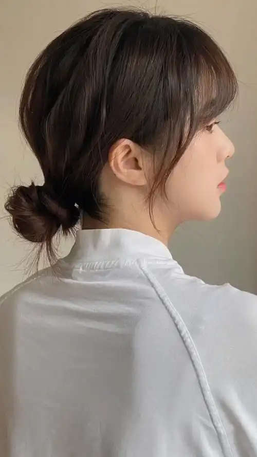 韩式低丸子头,慵懒气质韩剧发型-度小视