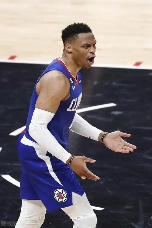 速度与力量:深入剖析拉塞尔·威斯布鲁克的打法「木木侃球」