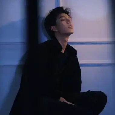 既冷酷又高冷的高清真人男生头像集