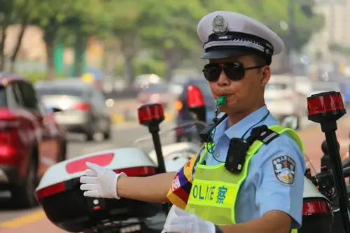 路上的奋斗者 以赤忱之心报祖国——交警机动大队奋战新中国成立70