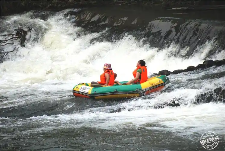 志闽旅游安溪龙门矿泉溪漂流集合落差最大的一号区,s弯,虎跳