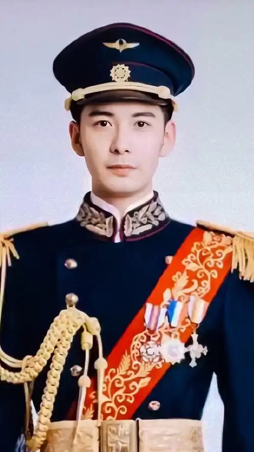 等待谭少帅期间重温下军阀造型希望尽快看到民国军装