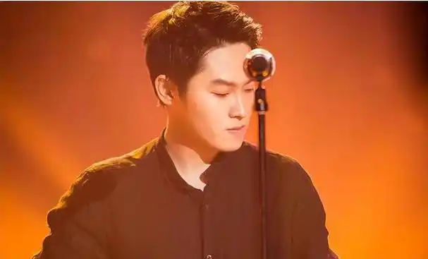 她是好声音最惨冠军,夺冠一个月后无人问津,现在判若两人