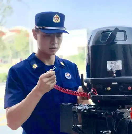 新制服亮相!烟台市政府专职消防员换装!