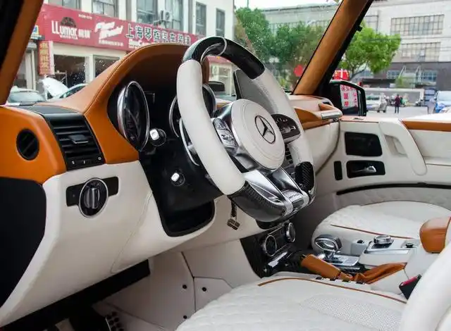 奔驰g500五改四内饰升级改装案例