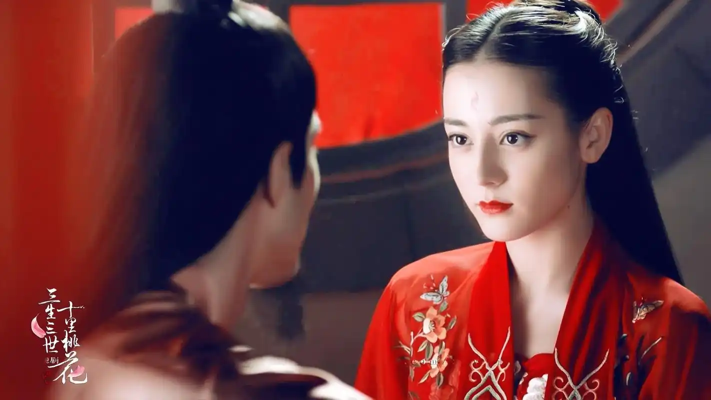 迪丽热巴三生三世壁纸_精灵可爱的凤九