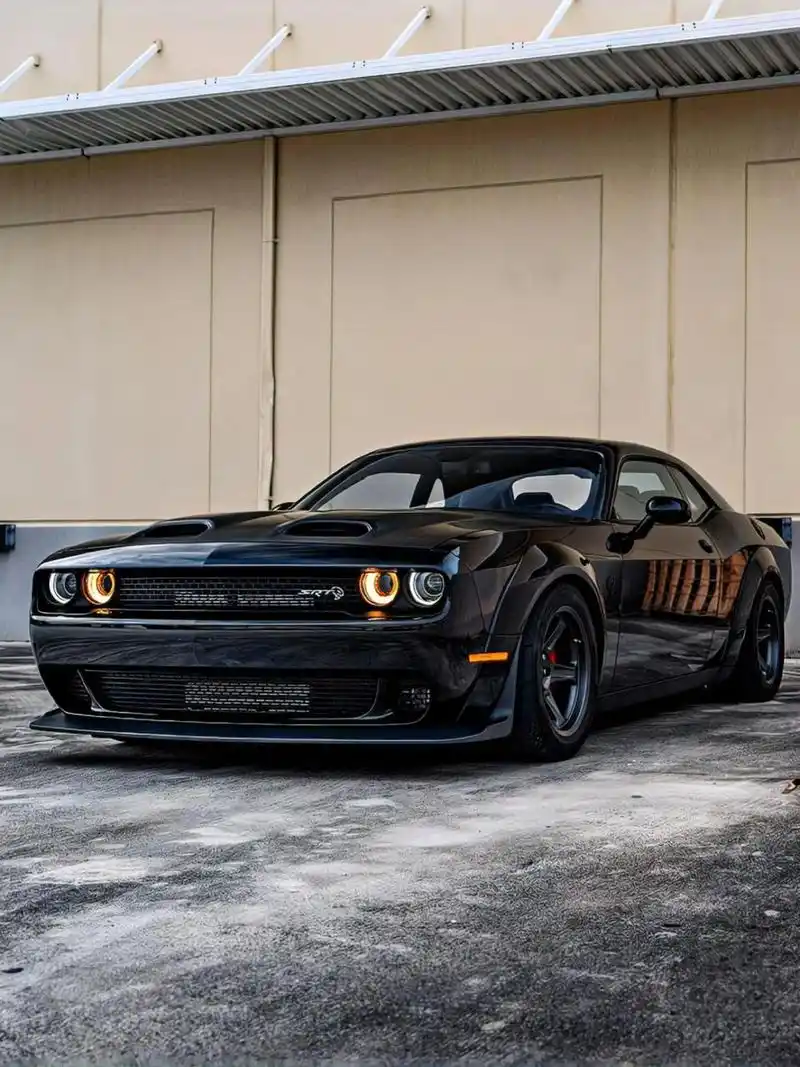 美式大马力肌肉车 道奇地狱猫