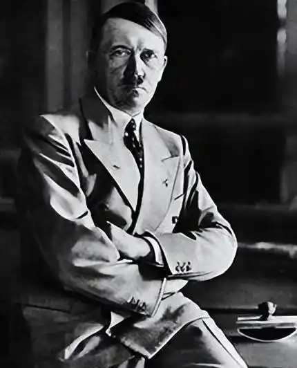 2017年128岁老人自称希特勒,躲藏72年不想躲了,还拿出75件物证_德国