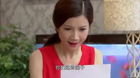 夜市人生原来只是一场阴谋方中玲只是被设计其中她瞬间崩溃