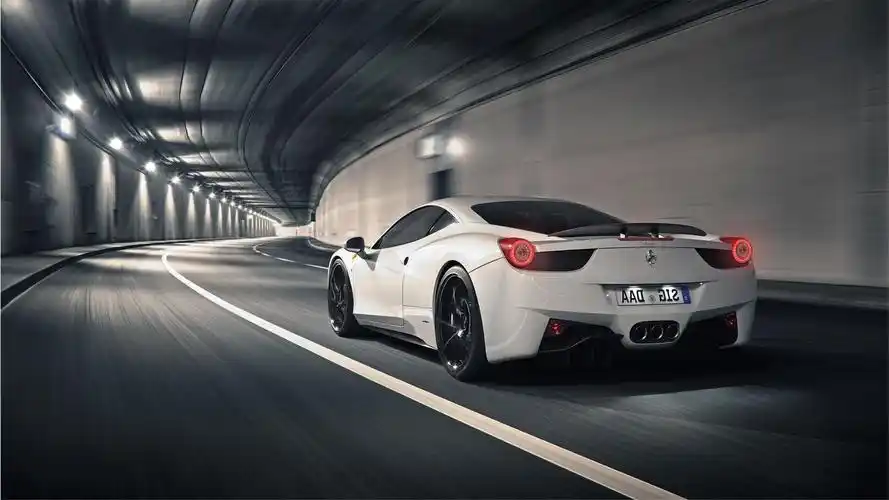 想问一下这458 italia是哪个厂商的改装作品?