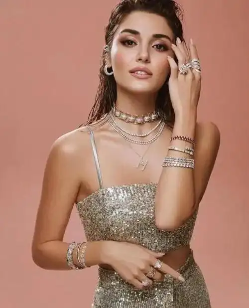 全世界最美的女人排行榜_全球最美女性排行榜,迪丽热巴第十,泰星yaya