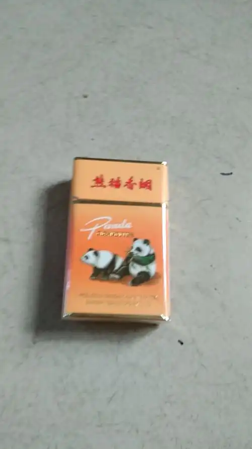 [每天介绍一种中国香烟6]熊猫香烟专供出口粗支橙色