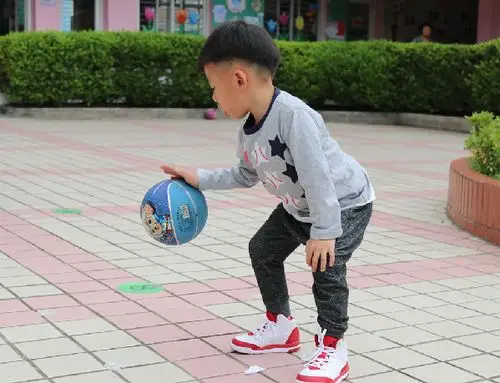 小手拍皮球 人人乐翻天