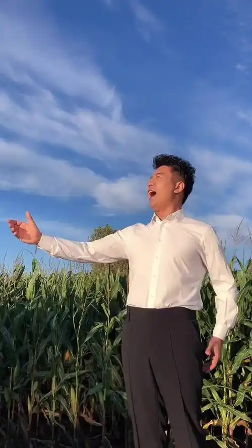 双脚踏上幸福路#民歌 #经典老歌 #张映龙 #爱音乐爱生活