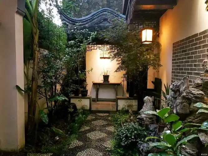 江南水乡小院听风听雨听落花