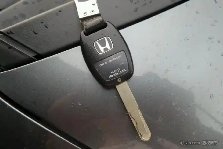 本田 飞度两厢 2013款 1.3 自动 荷兰橙色舒适型