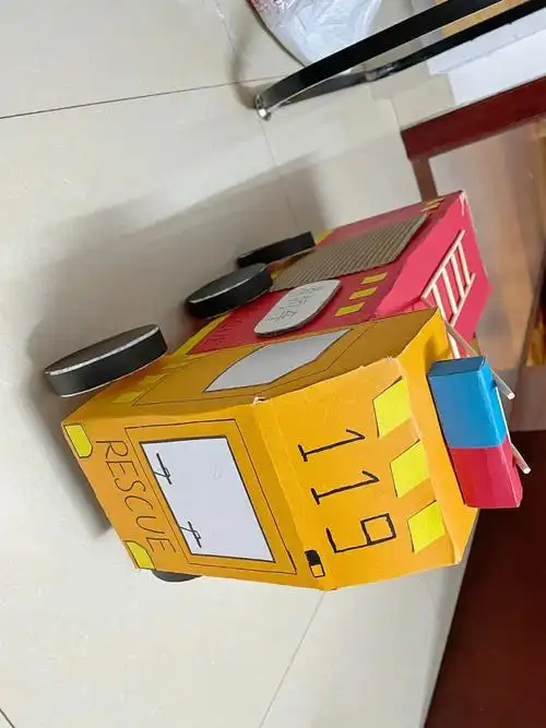 幼儿园手工制作消防车02
