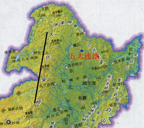 展开全部 五大连池位于松嫩平原北部,与小兴安岭的过渡地带,不属于
