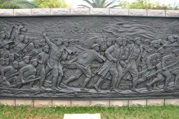 浮雕《万里长征》.