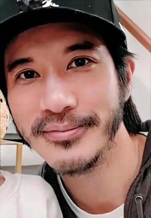 44岁的王力宏晒出新照,网友直呼差点认不出来