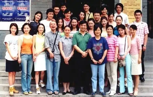 北影历届毕业照大揭秘 你能认出哪些明星?组图