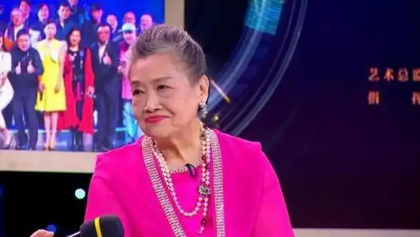 久违的著名歌唱家朱逢博最新现身演唱上百首电影歌曲近况怎样