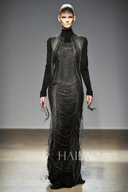 加勒斯·普 (gareth pugh) 2010秋冬女装秀