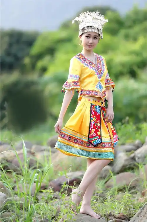 苗族姑娘的爱情故事那些年少无知的小事都是我们回不去的青春