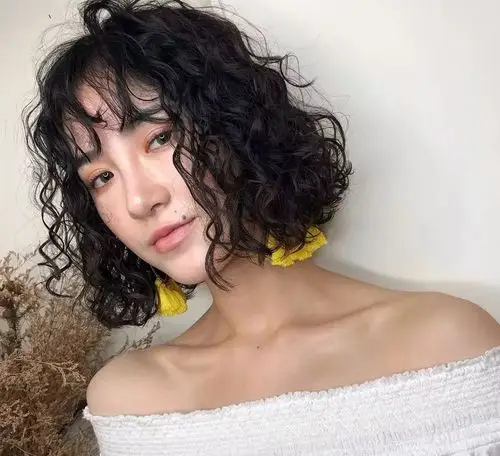 短发,发型,烫发,小卷,季节,头发,脸型