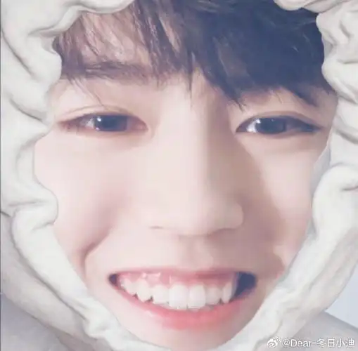 97#迪奥品牌大使王俊凯#  97#王俊凯电影刺猬#  呜呜 超好看头像