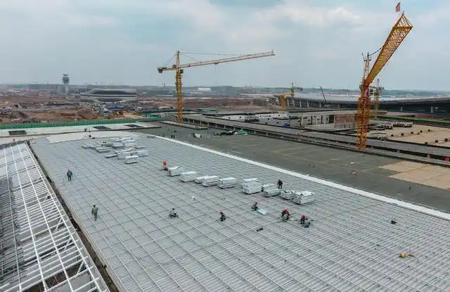 成都天府国际机场施工忙