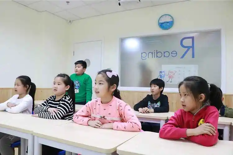 【资讯中心】少儿英语补习班,孩子越早上越好吗?