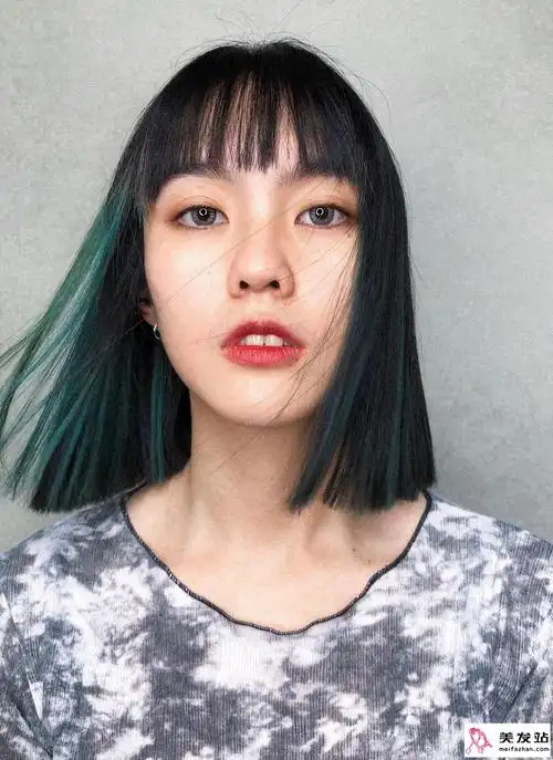 2021春夏女生流行发型推荐 多种时尚元素一次看够_2023年流行发型