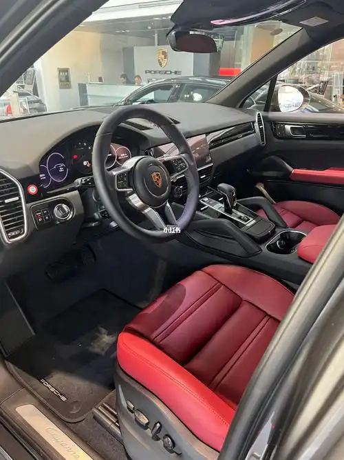 展厅现车|石英灰6015保时捷cayenne
