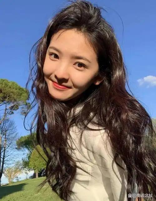 章若楠,1996年出生于浙江省温州市乐清市