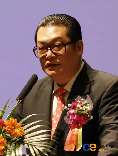 深圳市委常委,副市长陈应春在通报会上讲话