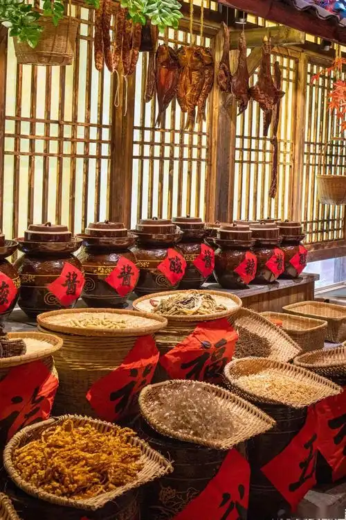 超500㎡空间,80道湖南土菜,cbd这间湘菜馆带你穿越长沙_食材