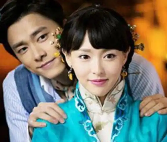 图李易峰苦追唐嫣是真的吗情侣单品引猜测