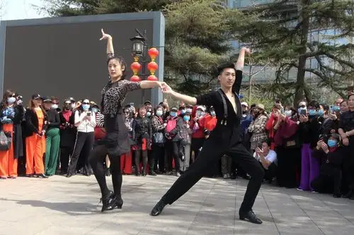 吉特巴双人对跳果果不不两位老师舞步动感十足跳得太棒了